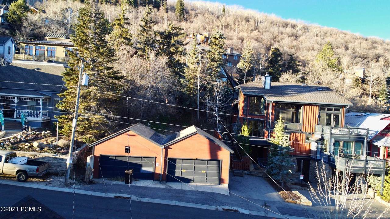 949 Empire Avenue - Photo 1