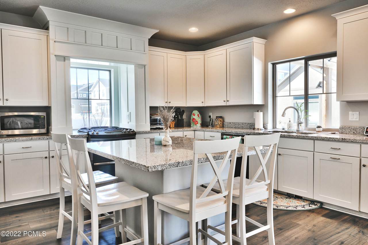 1044 Meadow Walk Lane - Photo 1
