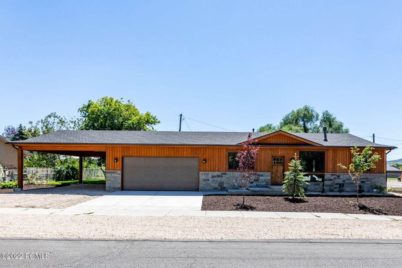 66 46 N - Photo 1