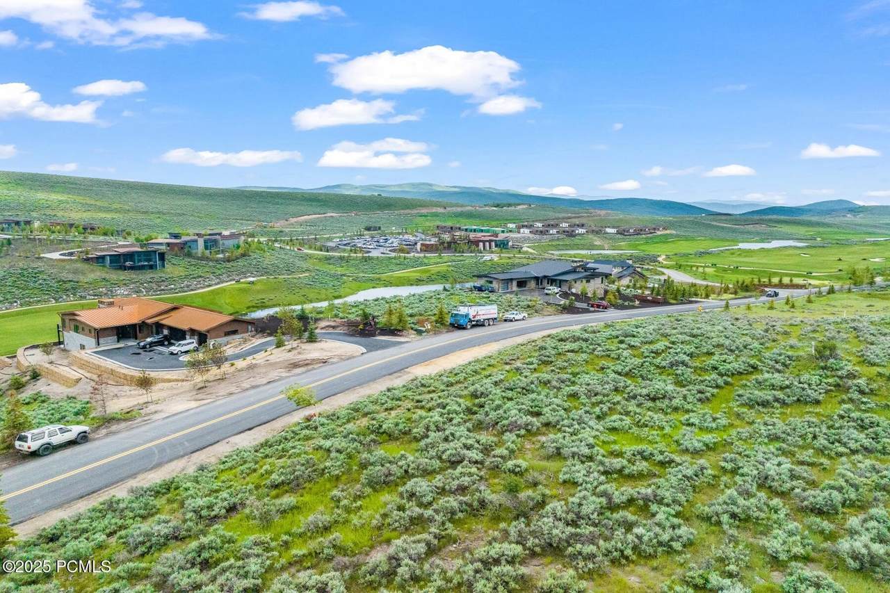https://bt-photos.global.ssl.fastly.net/parkcity/1280_boomver_2_12500046-2.jpg