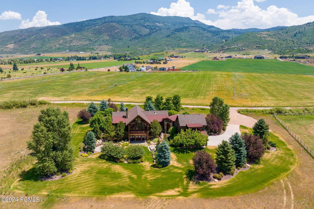 2579 Splendor Valley Road - Photo 1