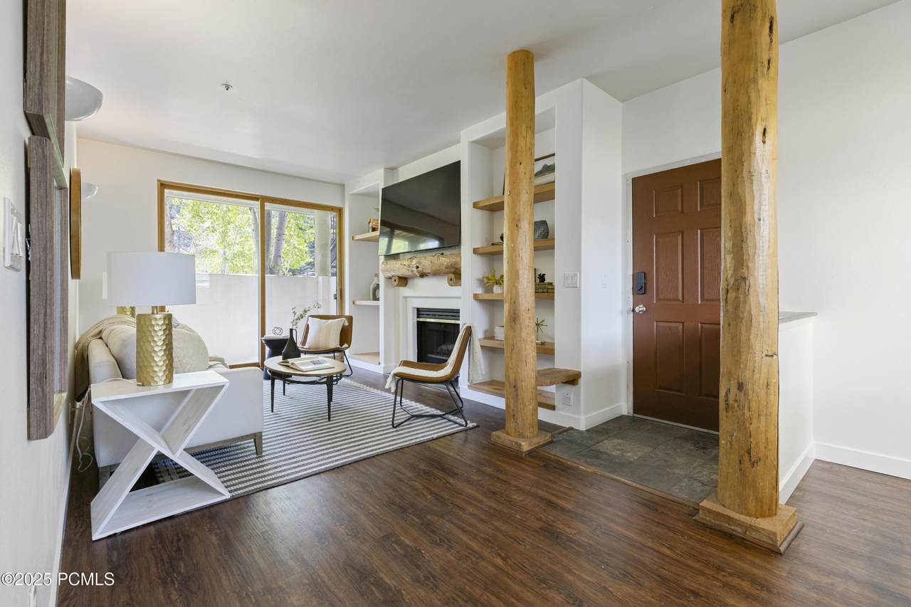 1600 Pinebrook Boulevard - Photo 1