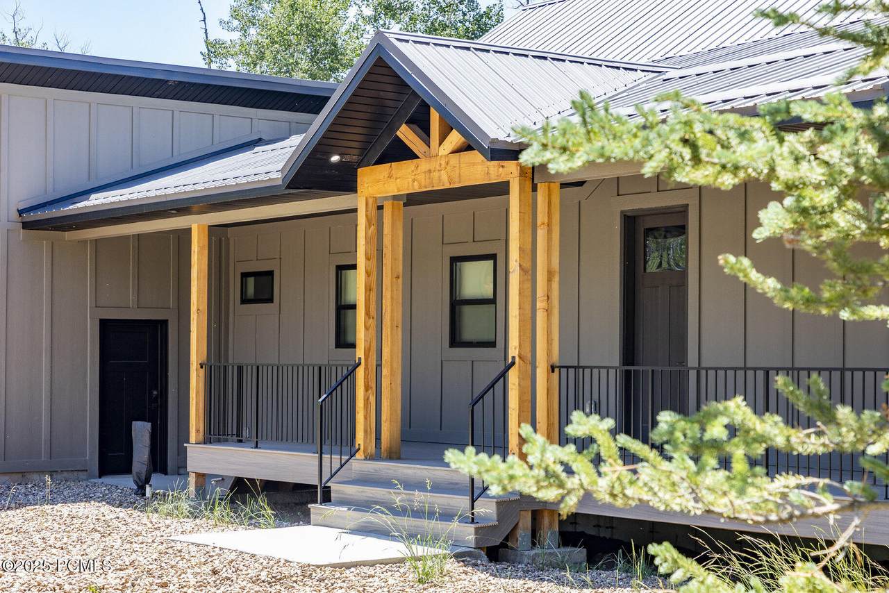 3868 Aspen Circle - Photo 1