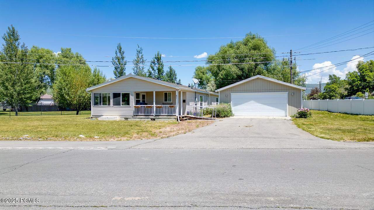 401 300 North - Photo 1
