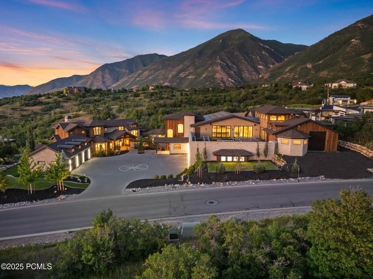 867 Summit Creek Drive - Photo 1