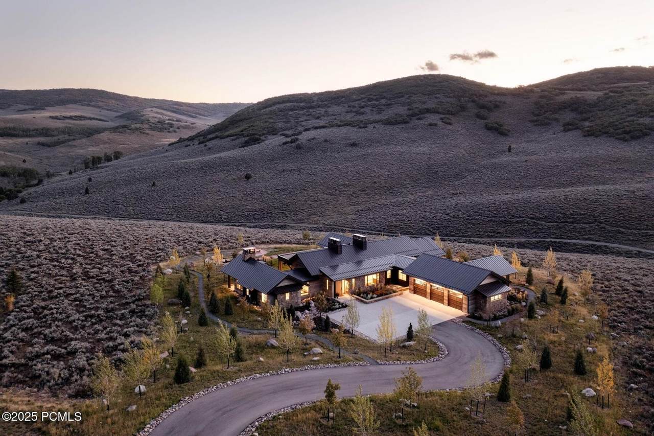 5851 Shooting Star Circle - Photo 1