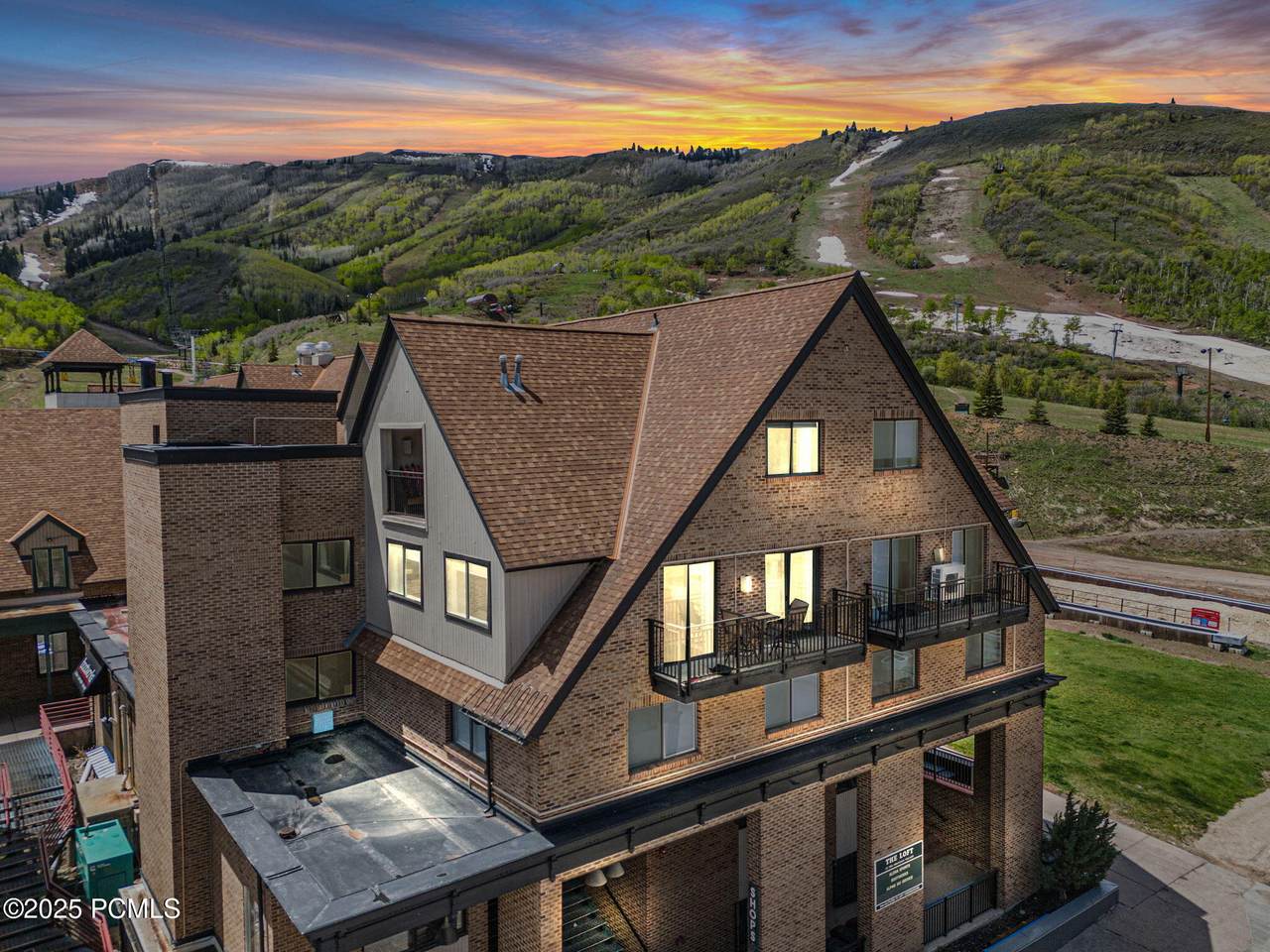 https://bt-photos.global.ssl.fastly.net/parkcity/1280_boomver_2_12504944-2.jpg