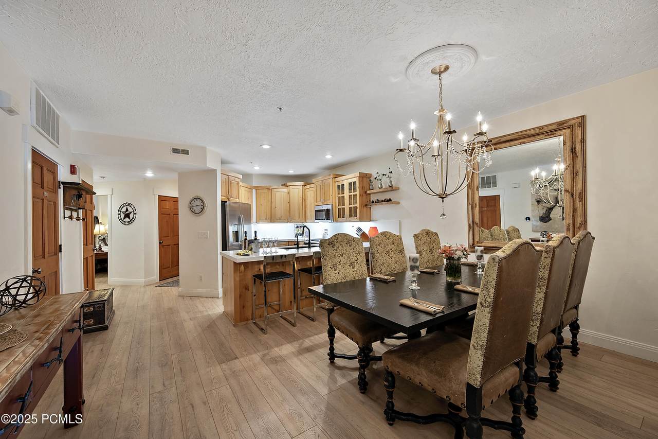 1000 Park Avenue - Photo 1