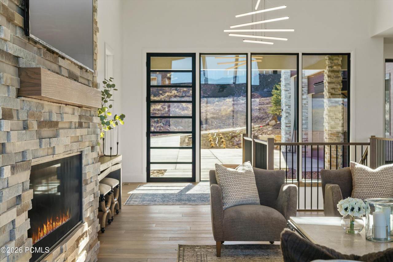 https://bt-photos.global.ssl.fastly.net/parkcity/1280_boomver_2_12600068-2.jpg