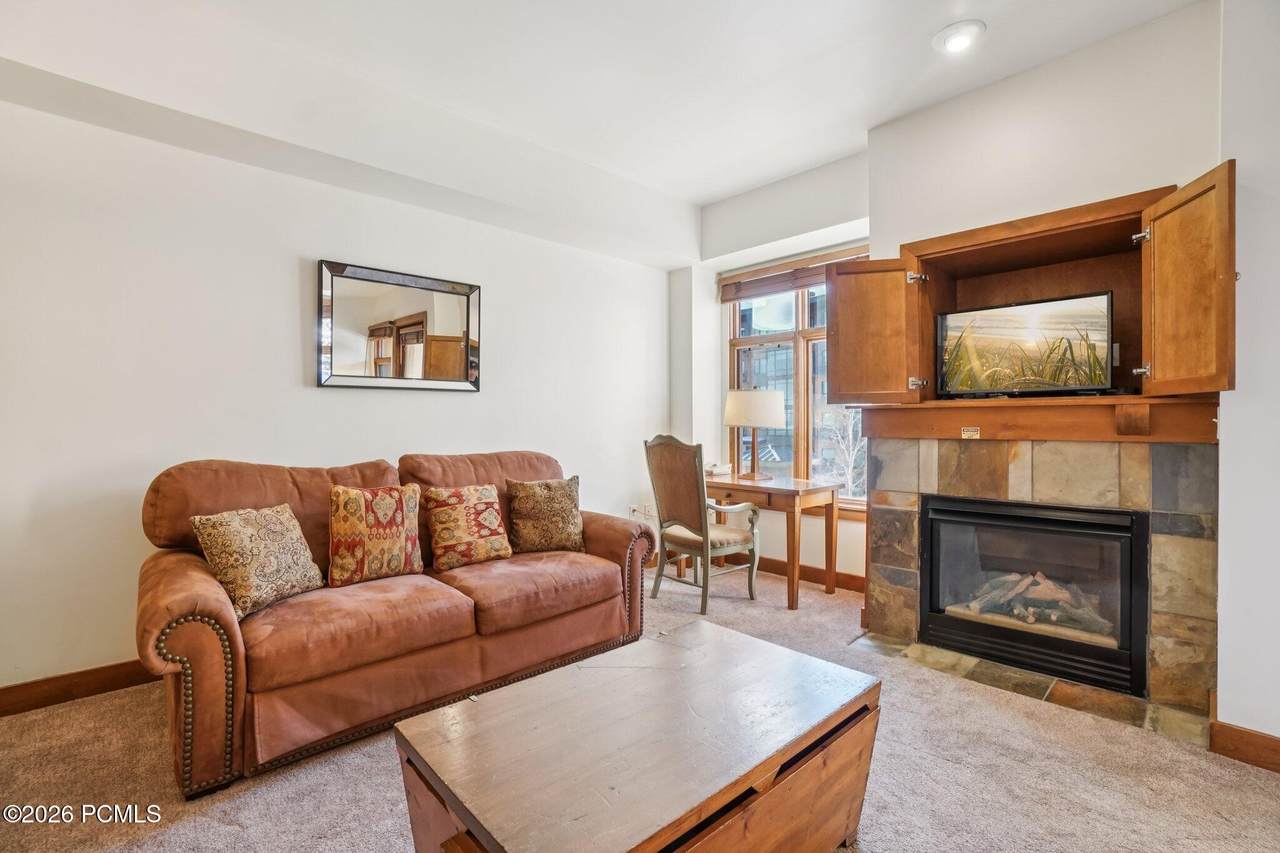https://bt-photos.global.ssl.fastly.net/parkcity/1280_boomver_2_12600188-2.jpg