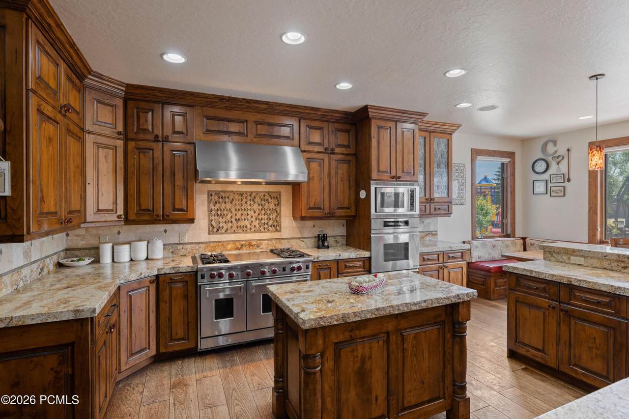 https://bt-photos.global.ssl.fastly.net/parkcity/1280_boomver_2_12600875-2.jpg