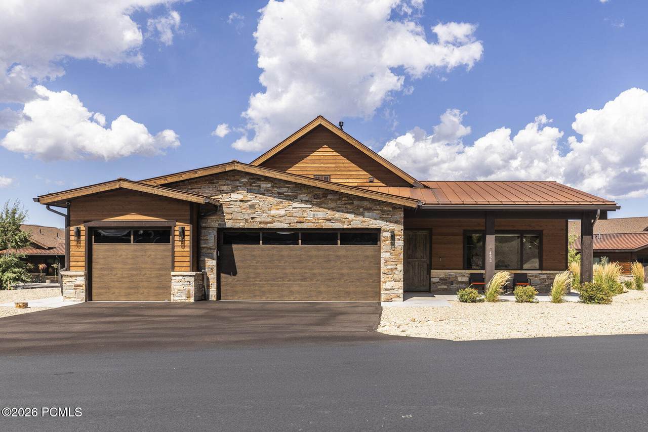 455 Thorn Creek Drive - Photo 1