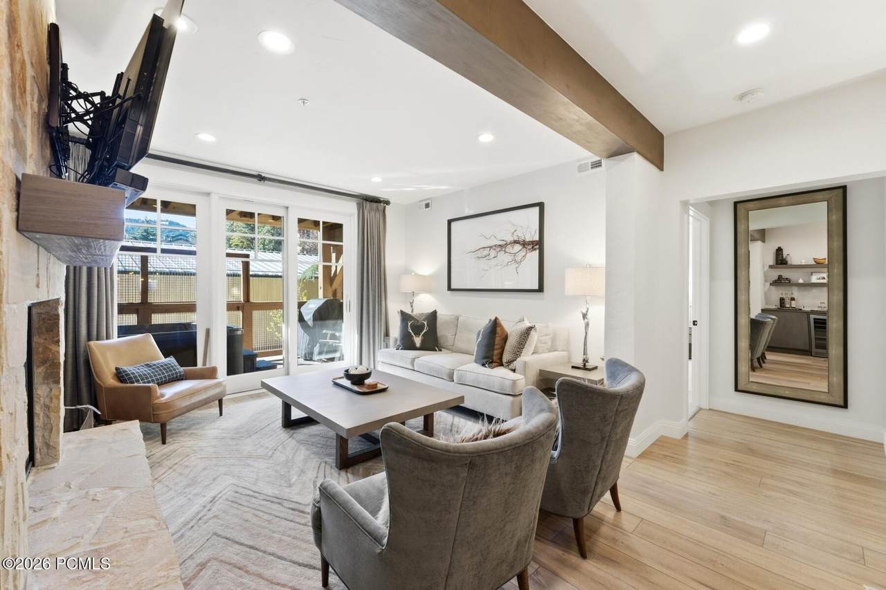 https://bt-photos.global.ssl.fastly.net/parkcity/1280_boomver_2_12601201-2.jpg