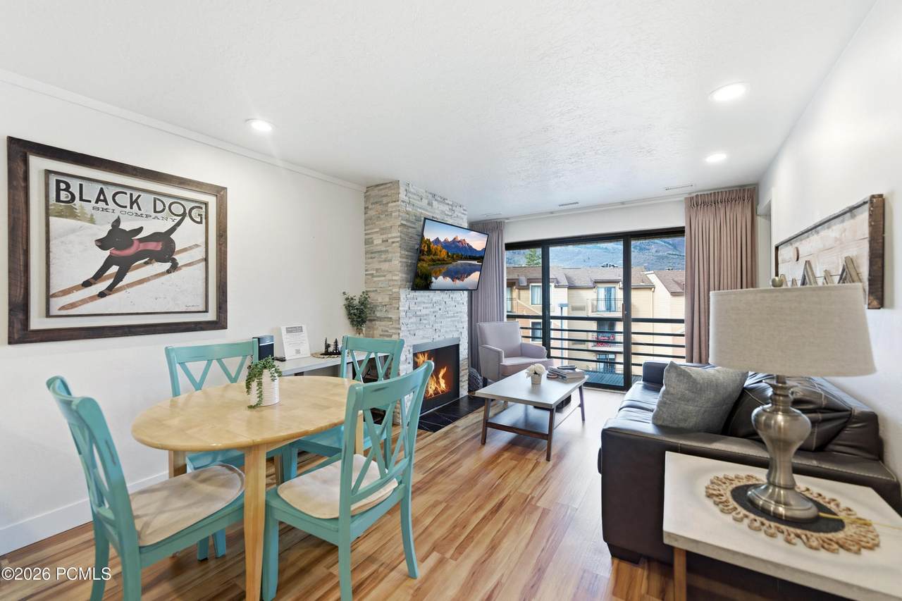 https://bt-photos.global.ssl.fastly.net/parkcity/1280_boomver_1_12601452-2.jpg