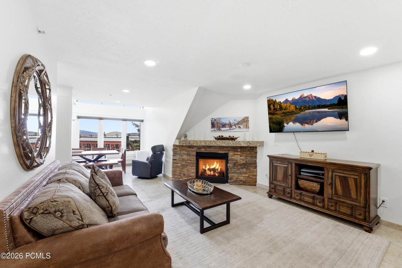 1415 Lowell Avenue - Photo 1