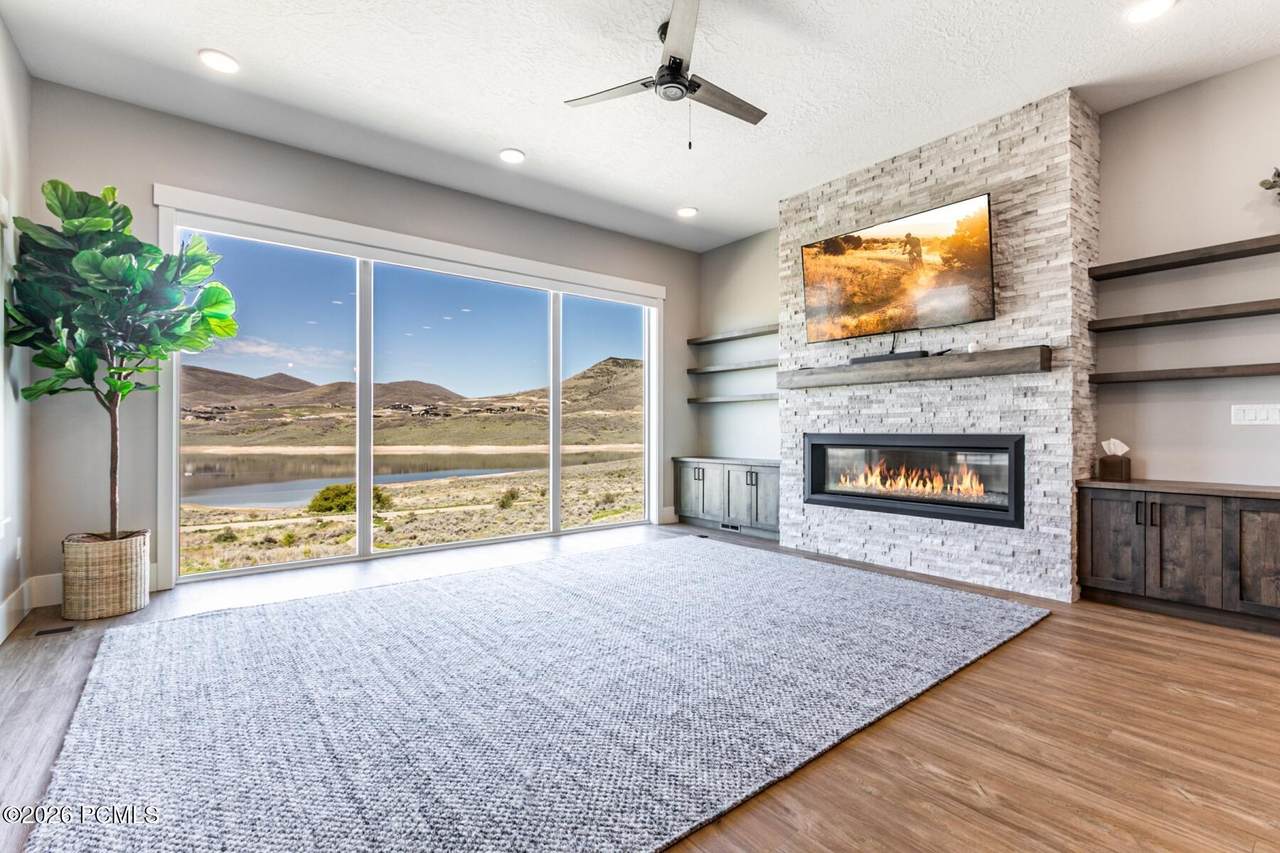 11477 Vantage Lane - Photo 1