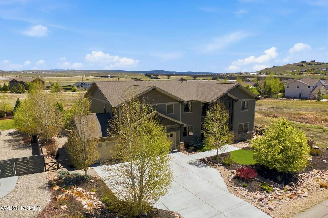 https://bt-photos.global.ssl.fastly.net/parkcity/1280_boomver_2_12602043-2.jpg