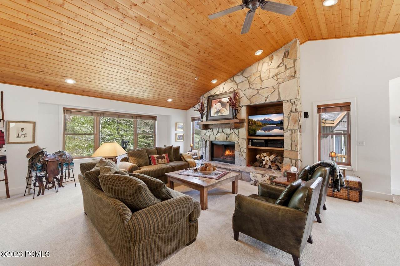 https://bt-photos.global.ssl.fastly.net/parkcity/1280_boomver_2_12602055-2.jpg
