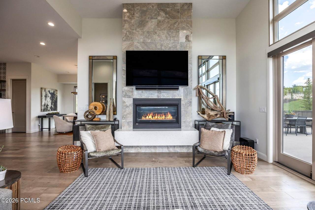 https://bt-photos.global.ssl.fastly.net/parkcity/1280_boomver_2_12602512-2.jpg