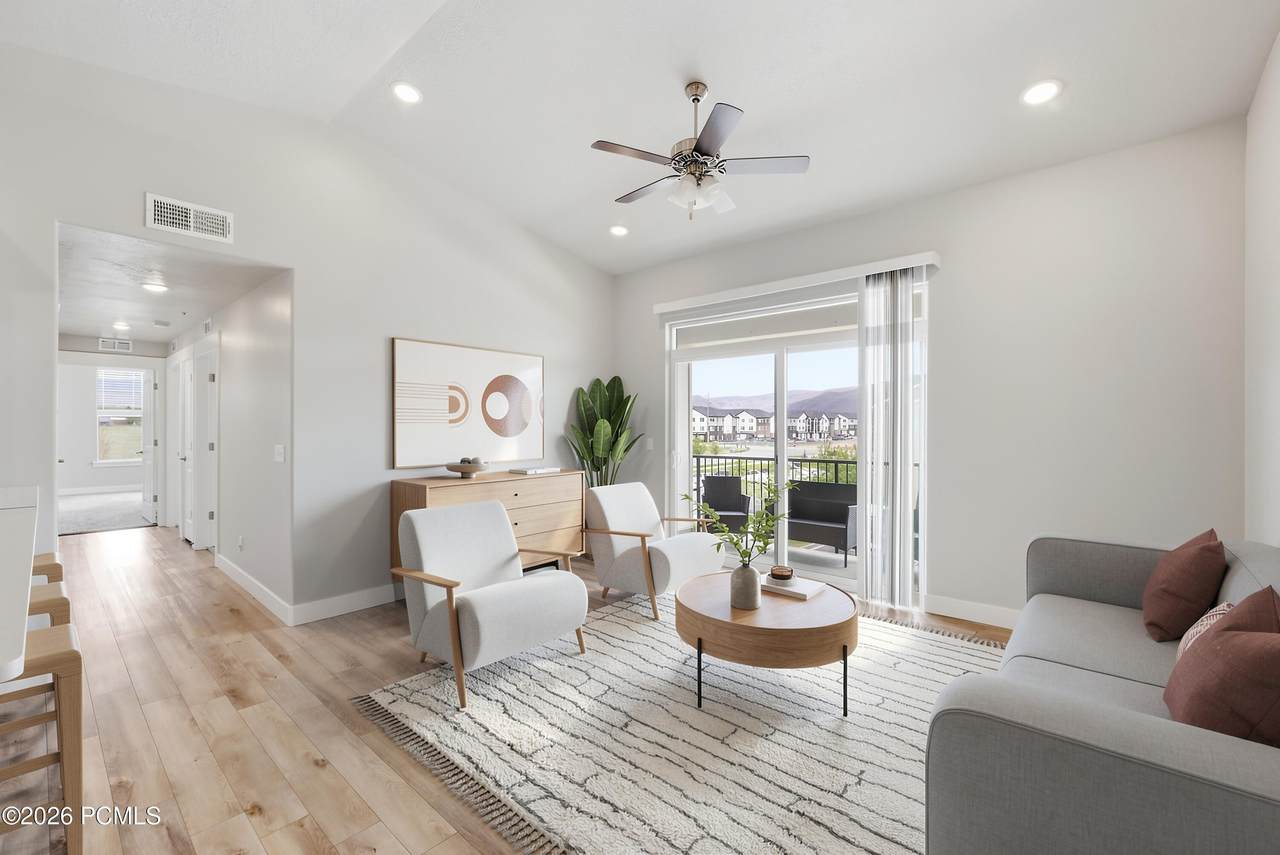 1128 820 East - Photo 1