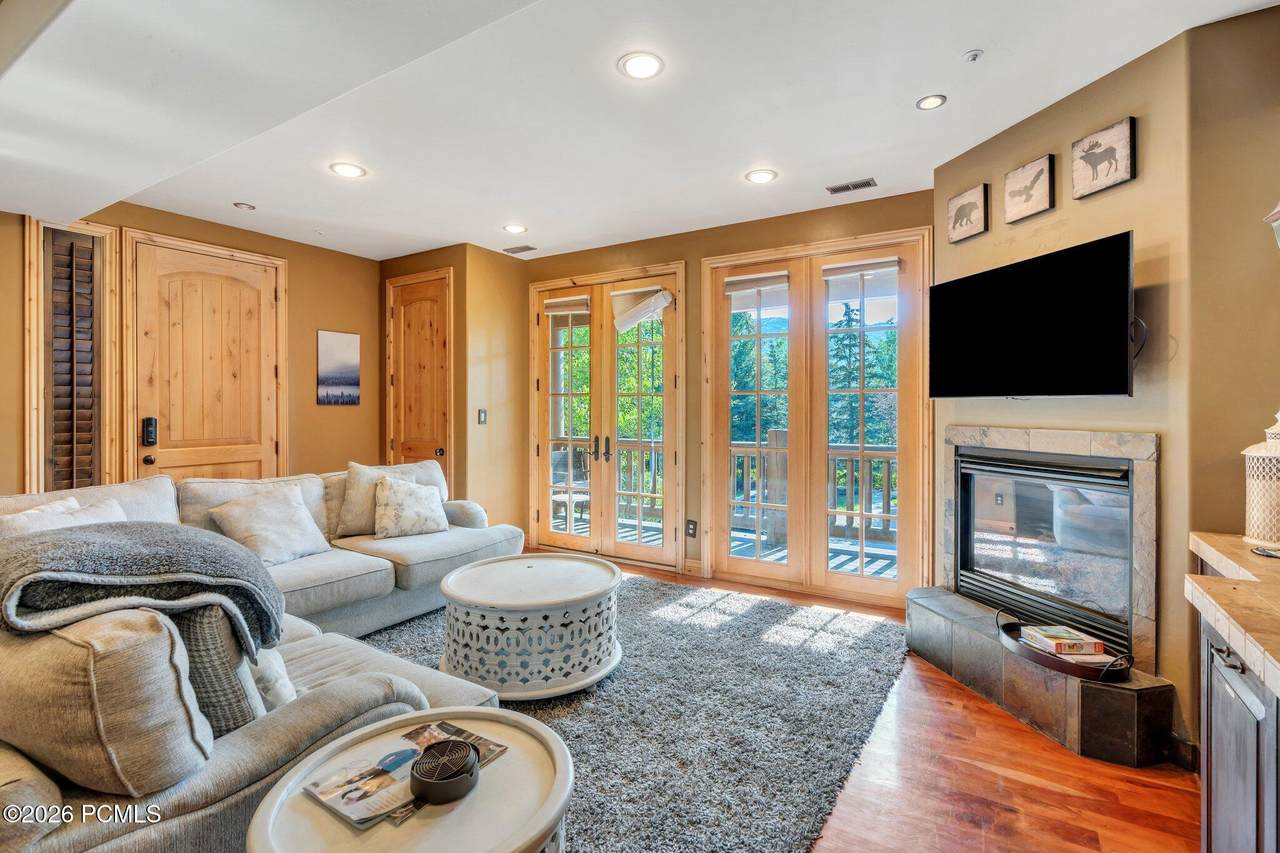 https://bt-photos.global.ssl.fastly.net/parkcity/1280_boomver_2_12602864-2.jpg