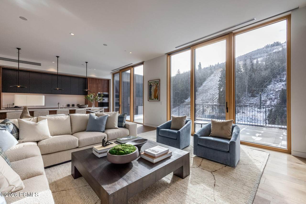 https://bt-photos.global.ssl.fastly.net/parkcity/1280_boomver_2_12602883-2.jpg