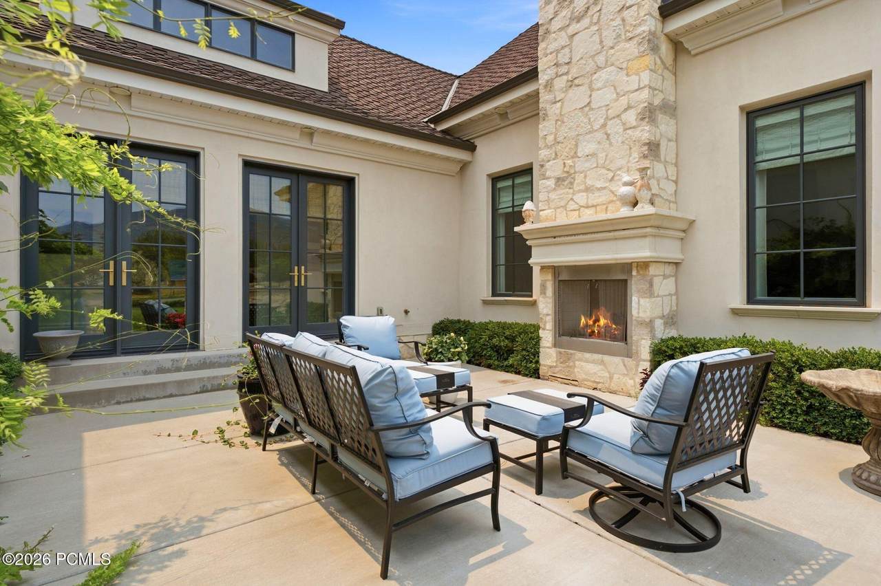 https://bt-photos.global.ssl.fastly.net/parkcity/1280_boomver_2_12602891-2.jpg