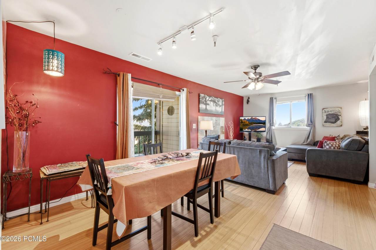 https://bt-photos.global.ssl.fastly.net/parkcity/1280_boomver_2_12602973-2.jpg