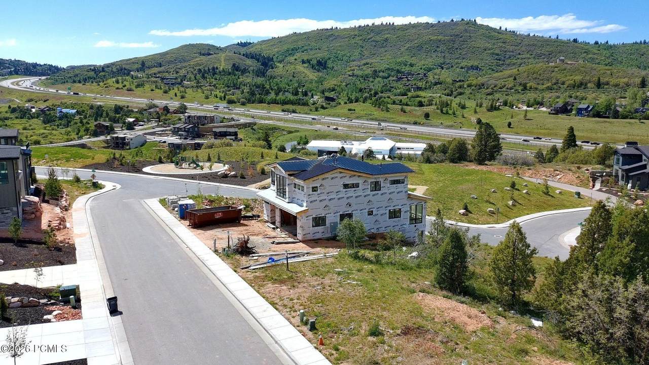 https://bt-photos.global.ssl.fastly.net/parkcity/1280_boomver_2_12602983-2.jpg