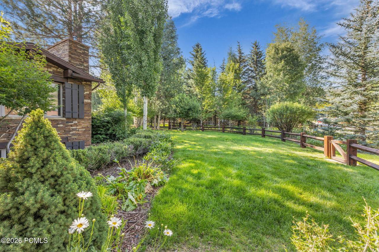 https://bt-photos.global.ssl.fastly.net/parkcity/1280_boomver_2_12603467-2.jpg