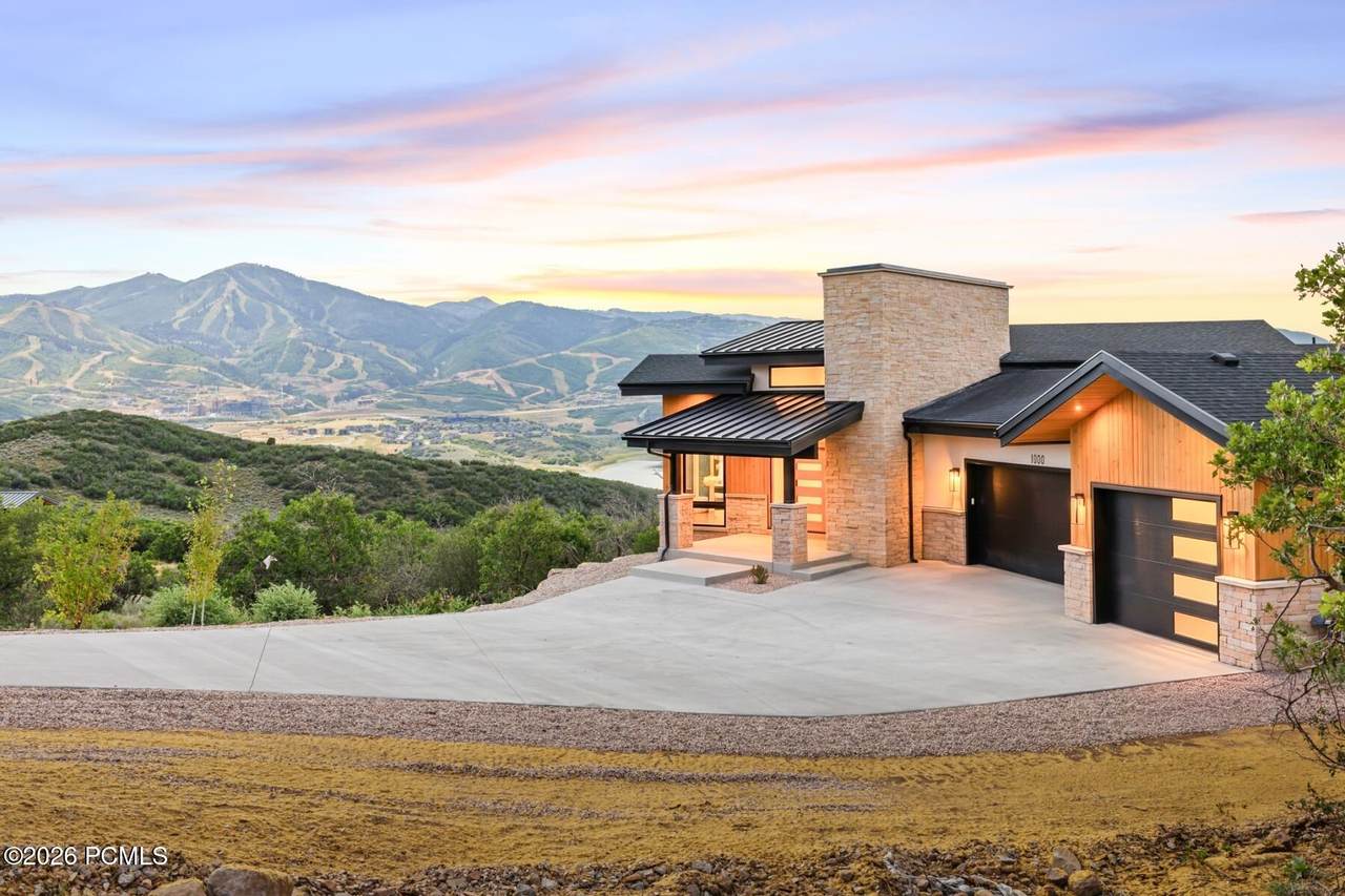 1120 Lasso Trail - Photo 1