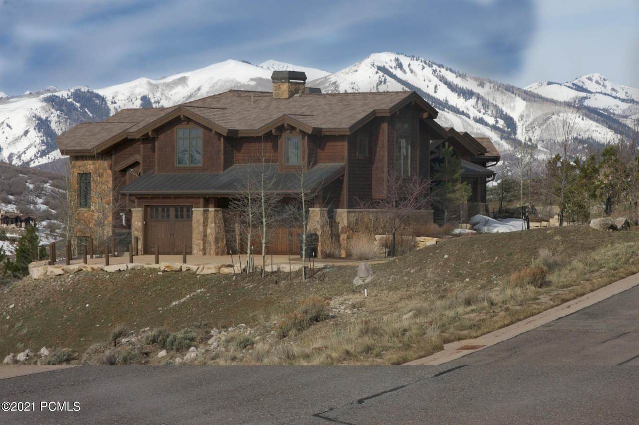 3584 E Ridgeway Drive - Photo 1