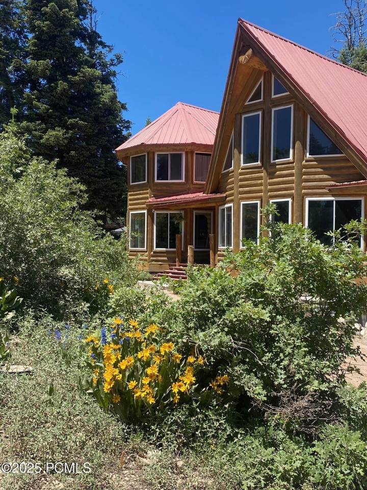 1598 Arapaho Drive - Photo 1