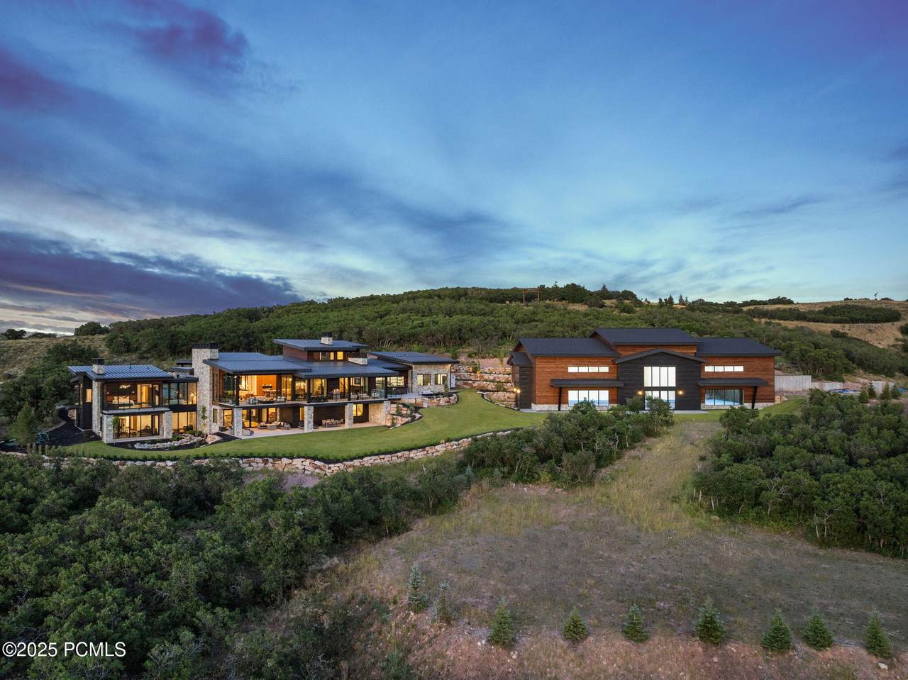 1735 Red Hawk Trl - Photo 1