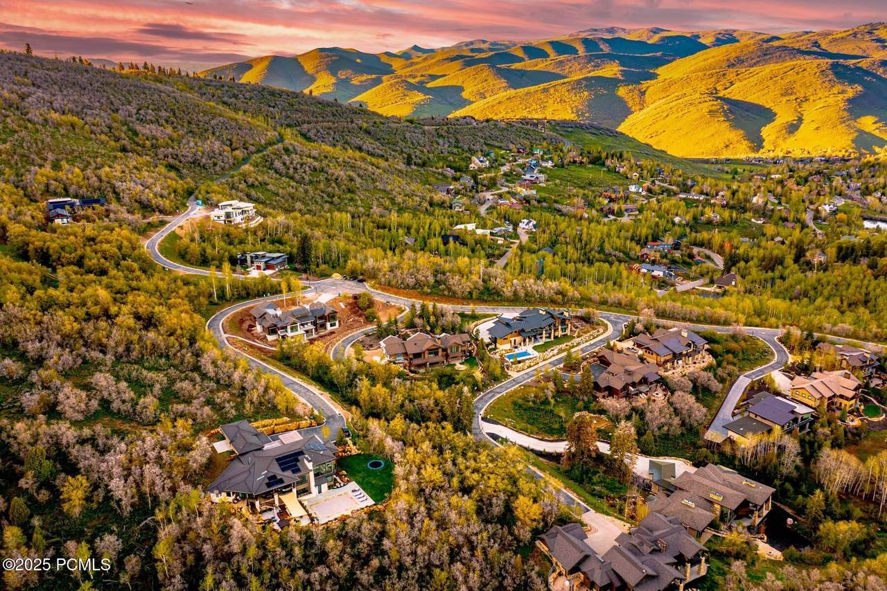 https://bt-photos.global.ssl.fastly.net/parkcity/1280_boomver_3_12502446-2.jpg