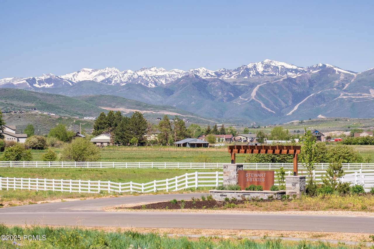 https://bt-photos.global.ssl.fastly.net/parkcity/1280_boomver_3_12504038-2.jpg