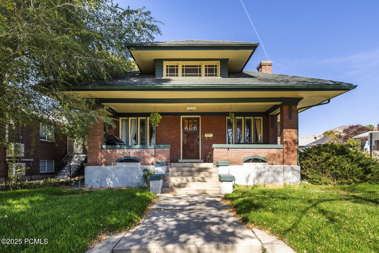 1233 600 S - Photo 1