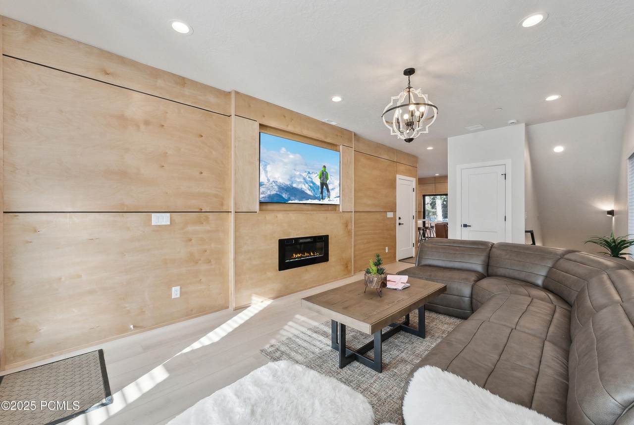 https://bt-photos.global.ssl.fastly.net/parkcity/orig_boomver_2_12601431-2.jpg