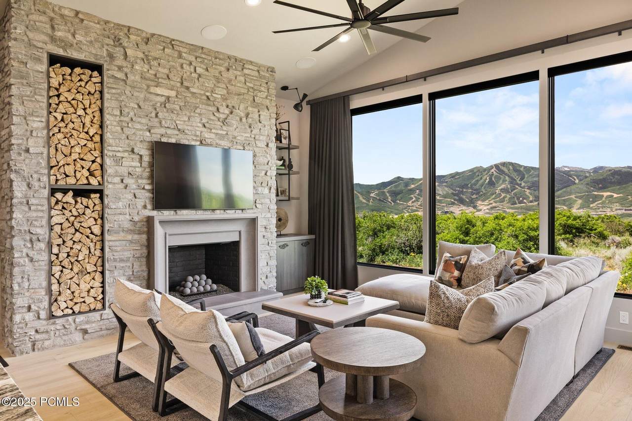 11503 Soaring Hawk Lane - Photo 1