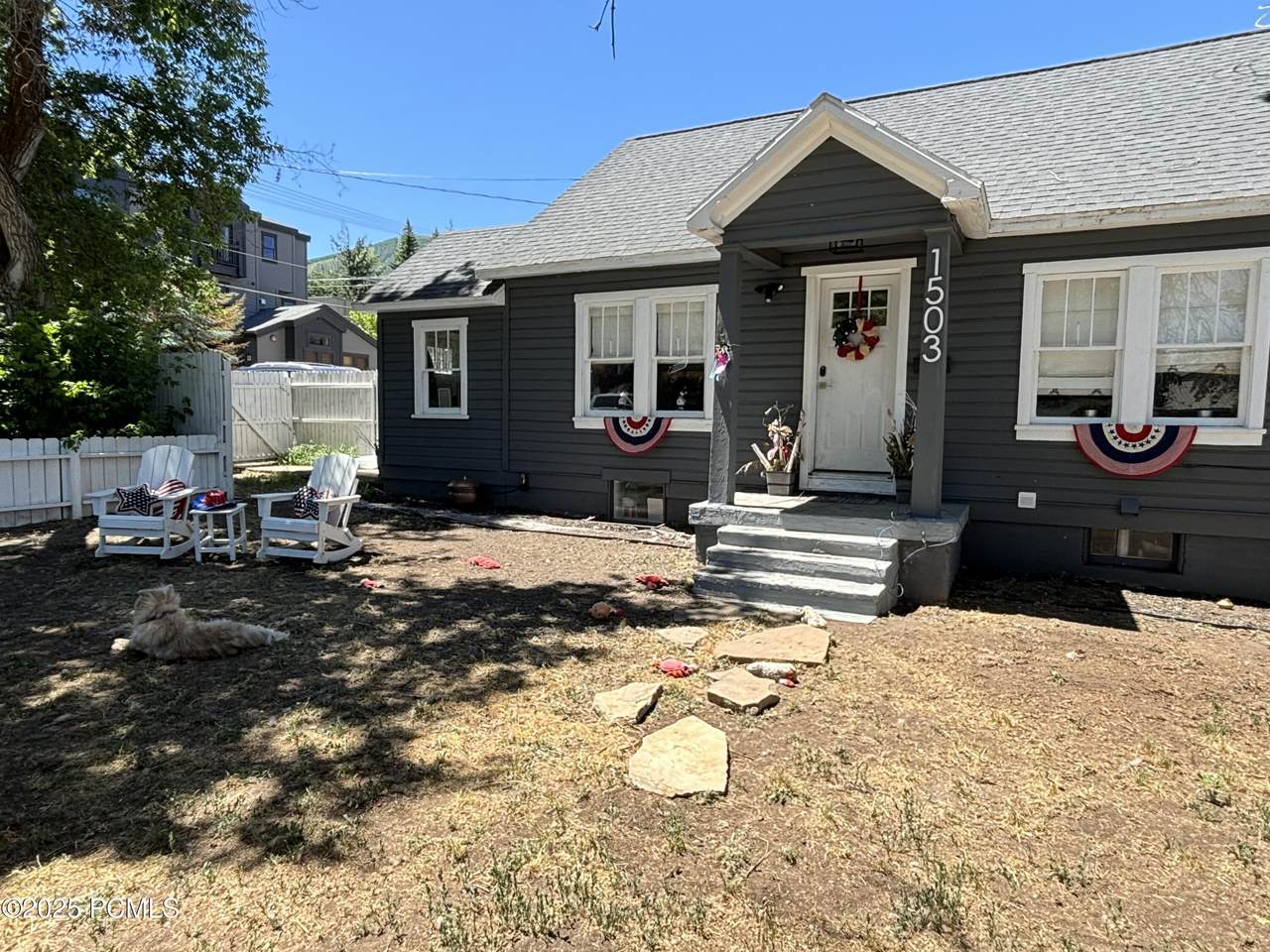 1503 Park Avenue - Photo 1