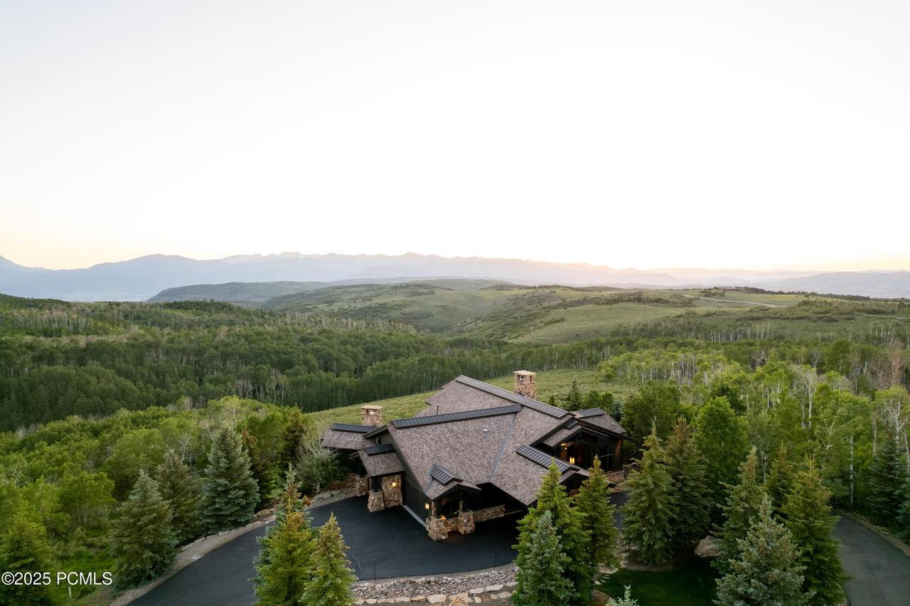 https://bt-photos.global.ssl.fastly.net/parkcity/1280_boomver_5_12502789-2.jpg