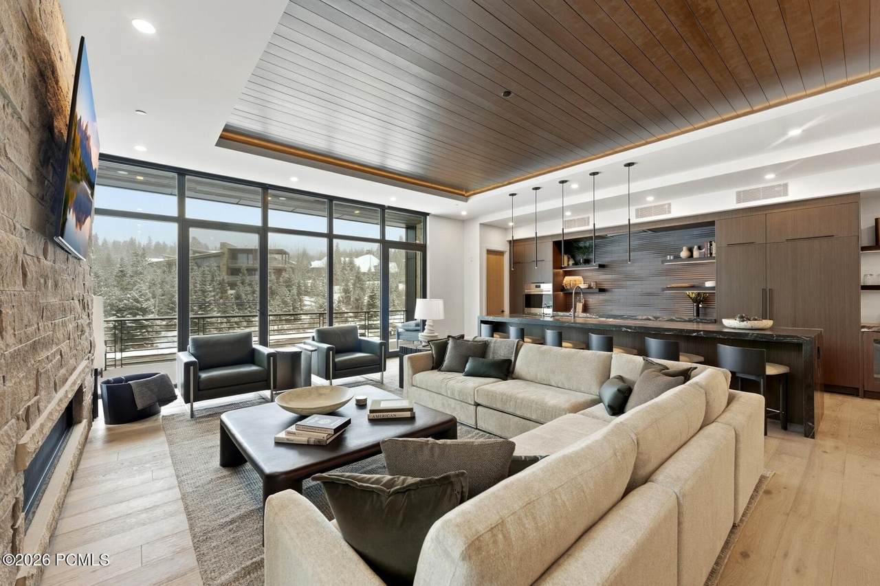 https://bt-photos.global.ssl.fastly.net/parkcity/1280_boomver_4_12600090-2.jpg
