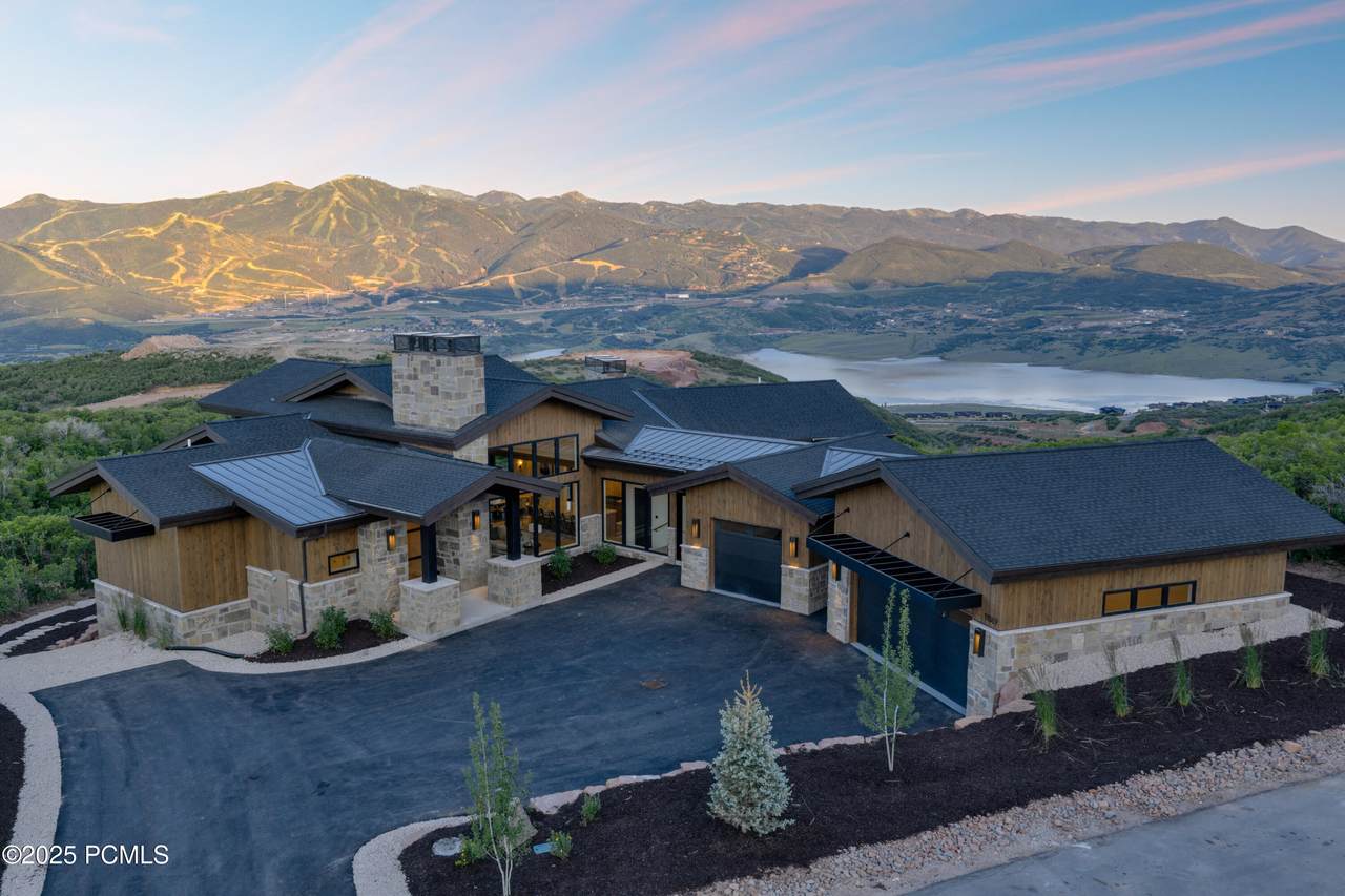 11069 Wrangler Circle - Photo 1