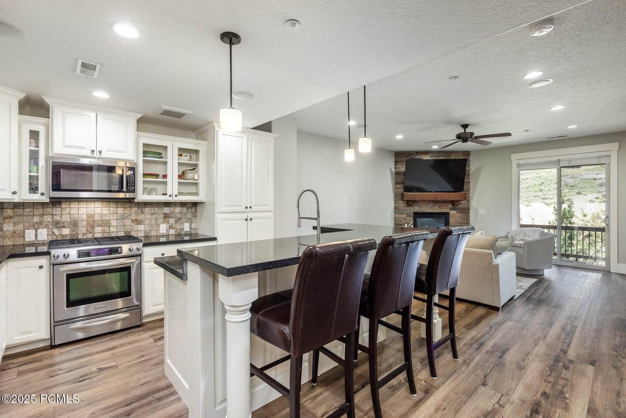 13386 Alexis Drive - Photo 1