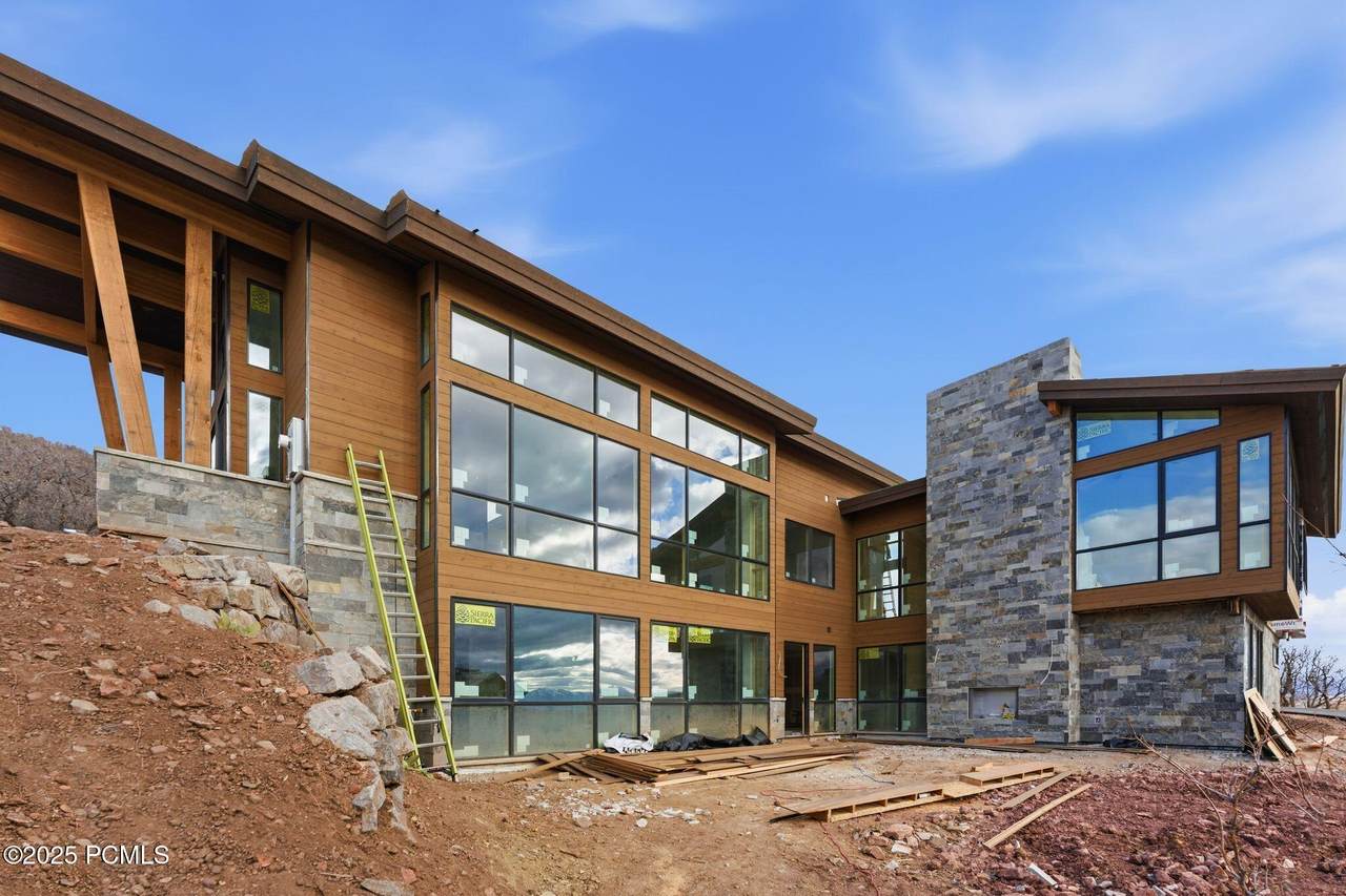 11004 Wrangler Circle - Photo 1