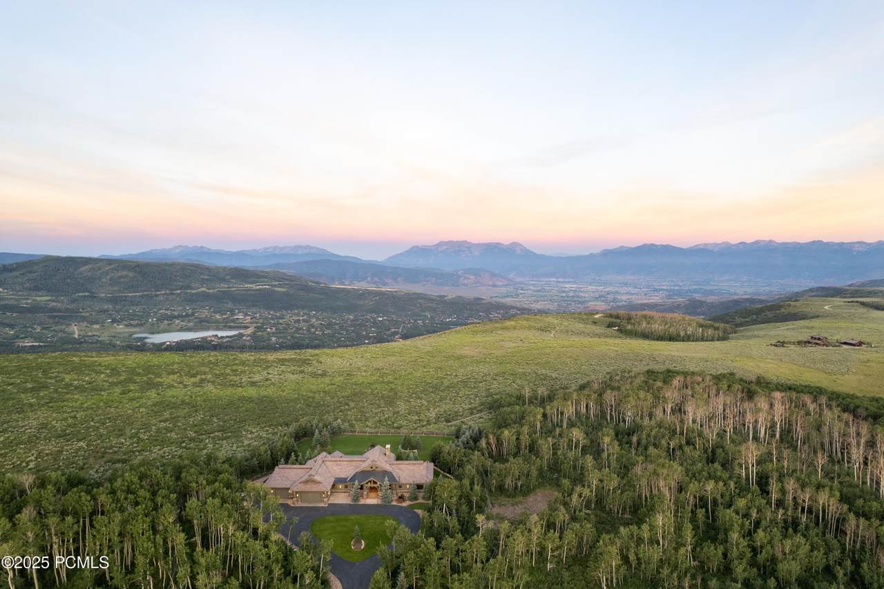 https://bt-photos.global.ssl.fastly.net/parkcity/1280_boomver_8_12302234-2.jpg