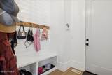 268 1400 W - Photo 19