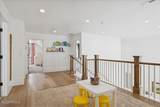268 1400 W - Photo 33