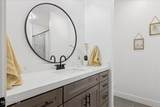 268 1400 W - Photo 47