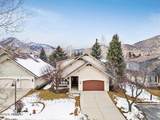5 Village Circle - Photo 1